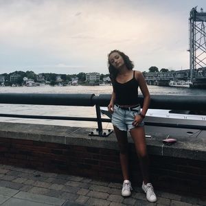 Meet your Posher, Lydia